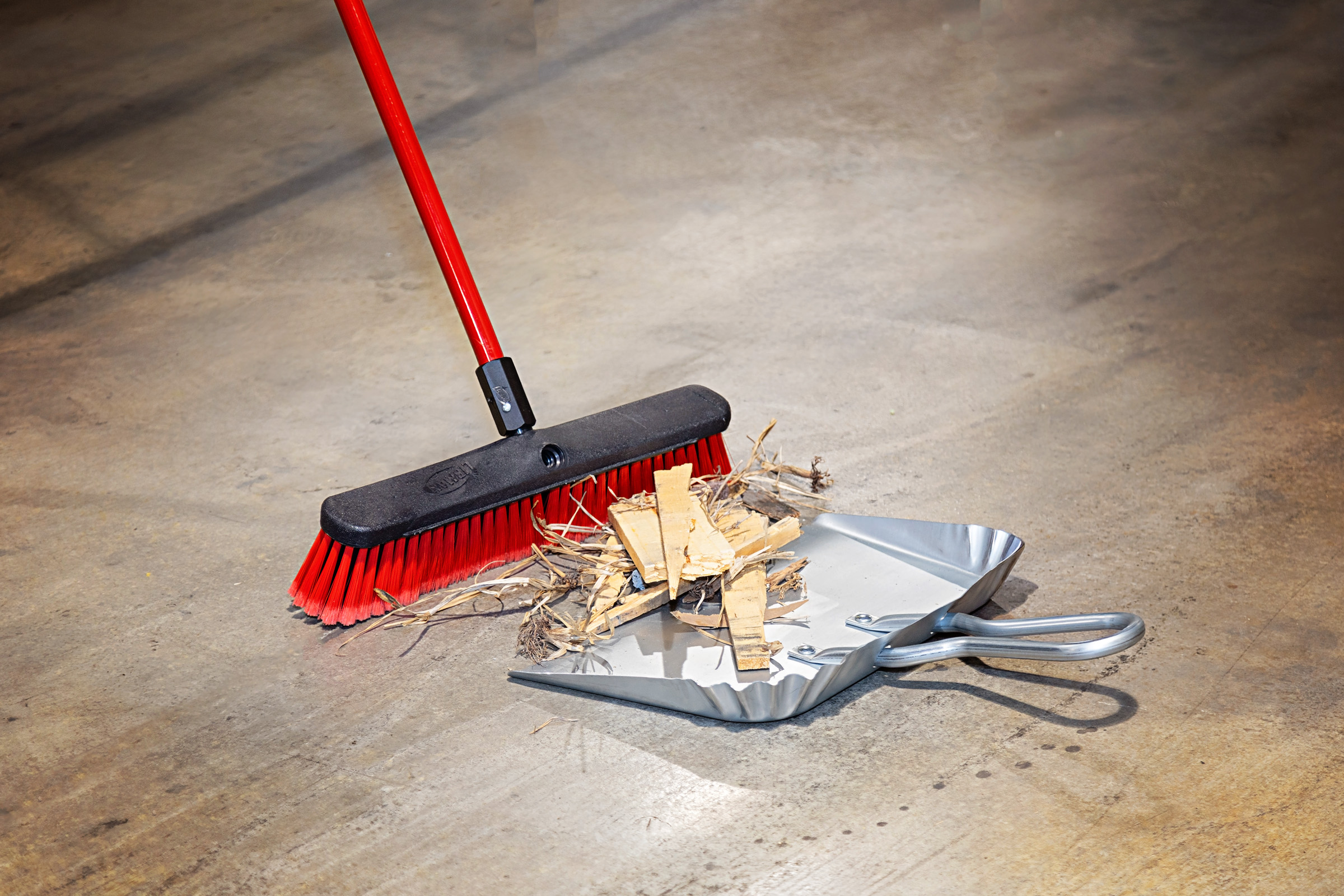 ProGrade Metal Dustpan